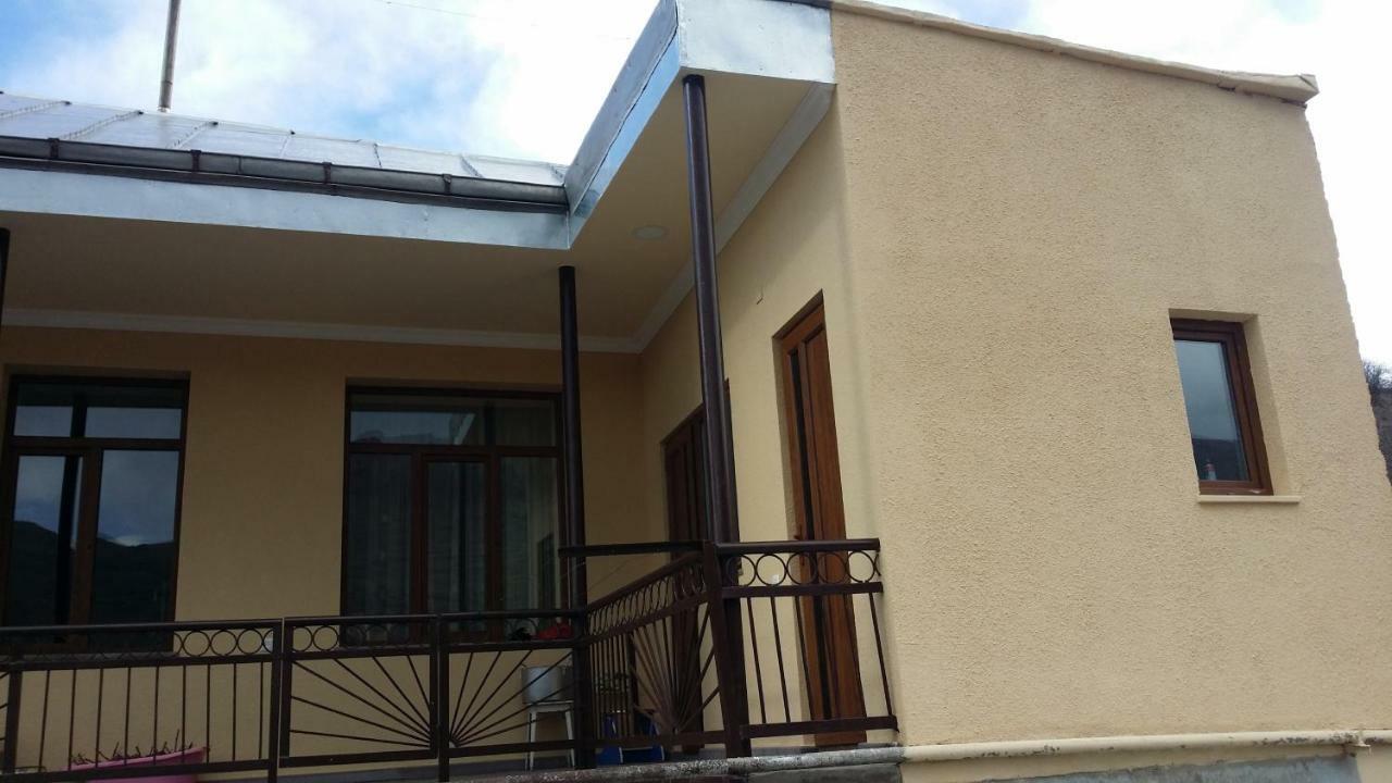 Verishen Guest House B&B Goris Exterior foto