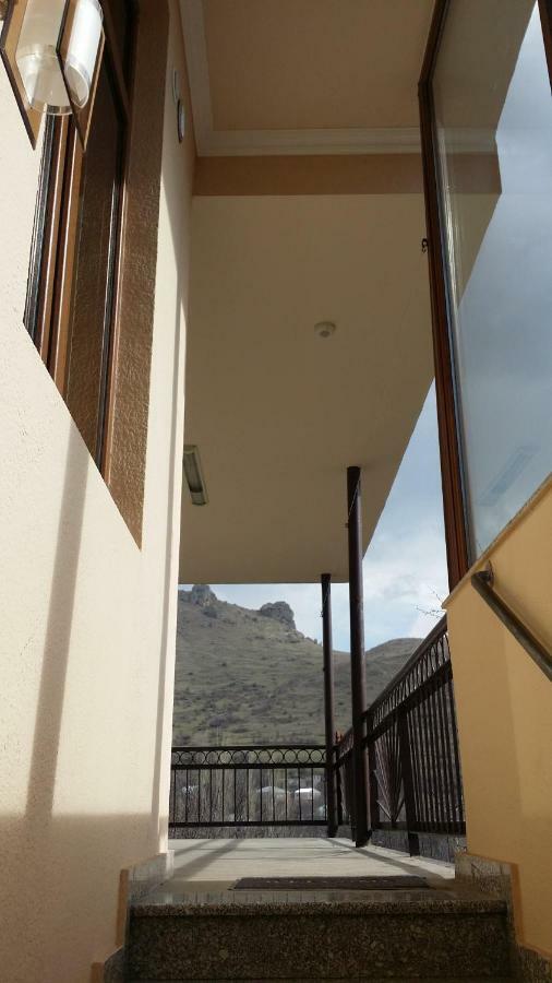 Verishen Guest House B&B Goris Exterior foto
